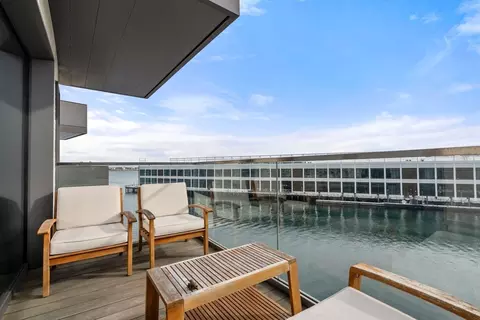 300 Pier 4 Blvd #5K, Boston, MA 02110