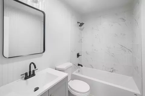 Bath - 22 Outlook Dr, Worcester, MA 01602 photo 1 of 2