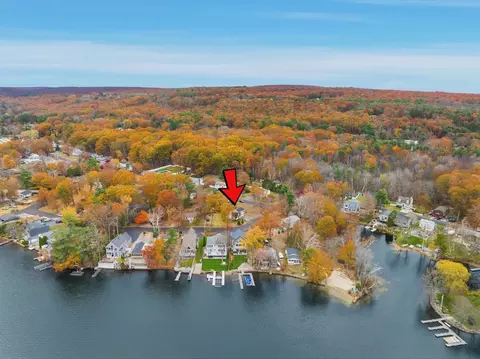 26 Wakefield Ave, Webster, MA 01570 photo 3