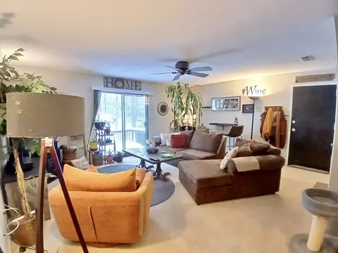 24 Thayer Pond Dr #17, Oxford, MA 01537