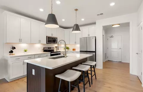 5 Peters Farm Way #103, Westborough, MA 01581