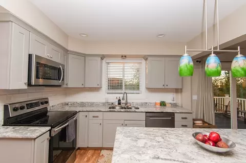 29 Valentine St, Fall River, MA 02720 photo 12