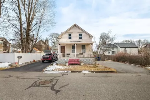 39 Christian St, Fairhaven, MA 02719