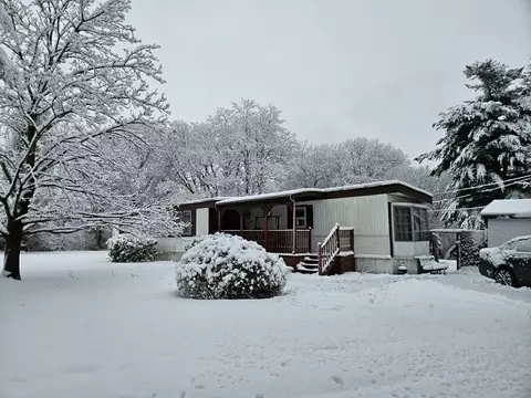 399 Danforth St, Taunton, MA 02780