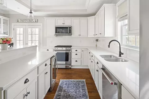 45 Circuit Rd, Dedham, MA 02026 photo 8