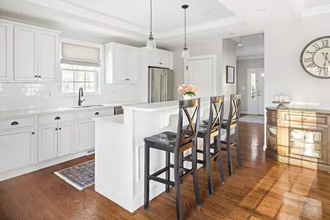 45 Circuit Rd, Dedham, MA 02026 photo 9