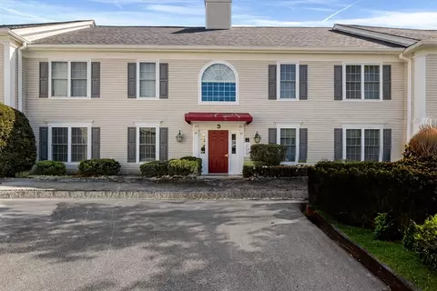 36 Cambridge Rd #24, Woburn, MA 01801