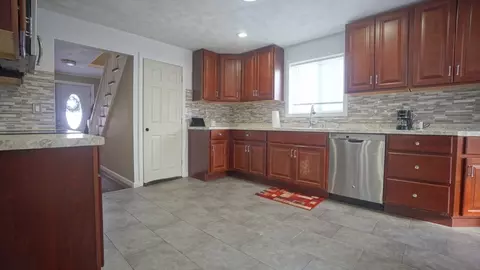 41 Olive St, Springfield, MA 01109 photo 13