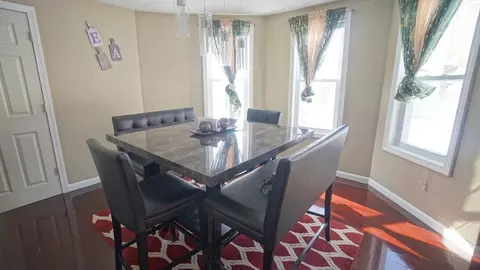 41 Olive St, Springfield, MA 01109 photo 9
