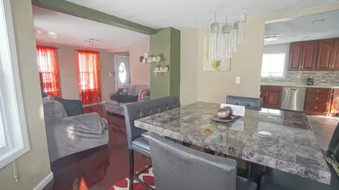 41 Olive St, Springfield, MA 01109 photo 7