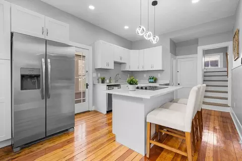 15 Ball St, New Bedford, MA 02745