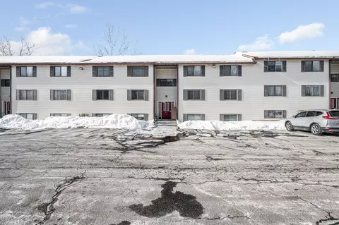 175 Willard St #9, Lowell, MA 01850