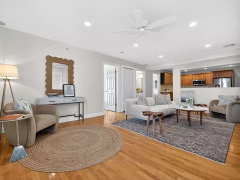 204 Marion St #5, Boston, MA 02128