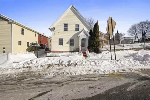 Exterior - 52 Harrison St, Worcester, MA 01604 photo 6 of 6