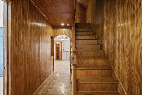 Entry Way - 52 Harrison St, Worcester, MA 01604 photo 5 of 6