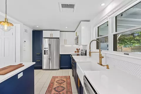 67 Risley Rd, Brookline, MA 02467 photo 5