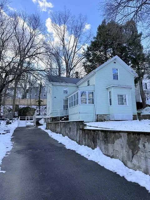49 Dale St, Boston, MA 02131
