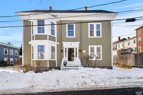 9 Darling St, Marblehead, MA 01945
