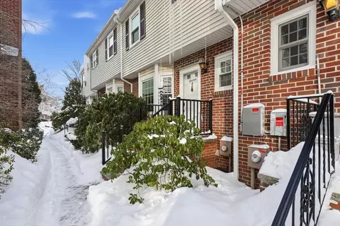 210 Belmont St #13, Watertown, MA 02472