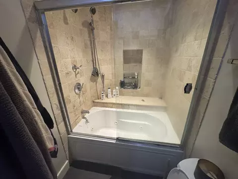 581 E 8th St, Boston, MA 02127 photo 4