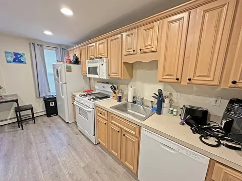 428-432 E 3rd St, Boston, MA 02127 photo 9