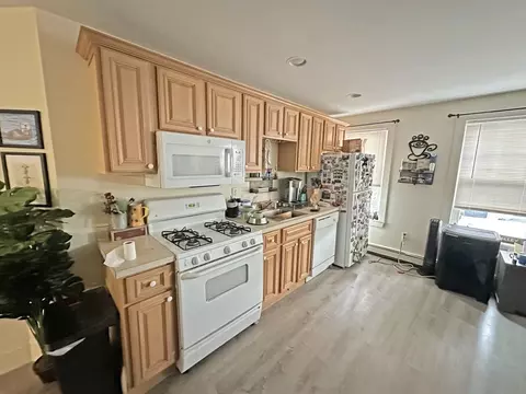 428-432 E 3rd St, Boston, MA 02127 photo 5