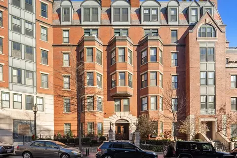 75 Clarendon St #201, Boston, MA 02116