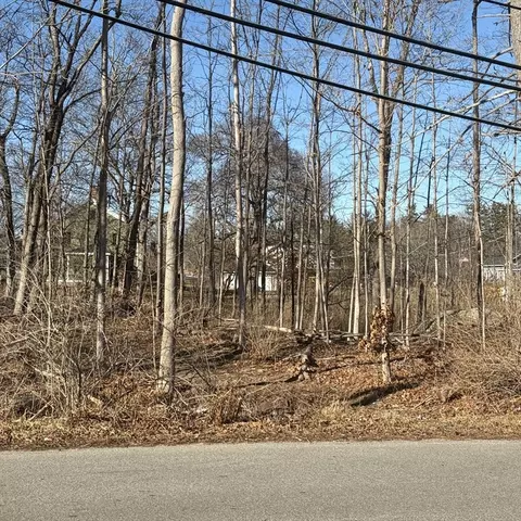 2 True Rd, Salisbury, MA 01952
