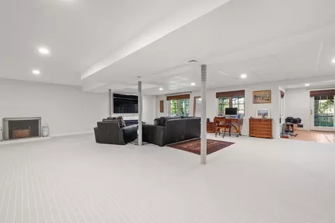 1 Old Colony Dr, Dover, MA 02030 photo 33