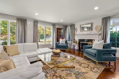 1 Old Colony Dr, Dover, MA 02030 photo 4