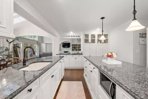 1 Old Colony Dr, Dover, MA 02030 photo 9