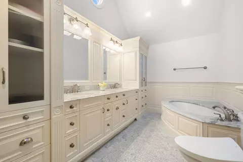 1 Old Colony Dr, Dover, MA 02030 photo 22