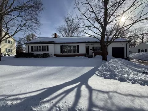 30 Alroy Rd, Weymouth, MA 02190