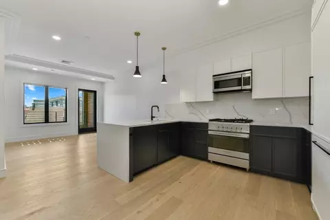 50 Leo M Birmingham Pkwy #506, Boston, MA 02135