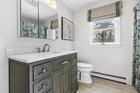 Bath - 68 Sanborn Ln, Reading, MA 01867 photo 1 of 3