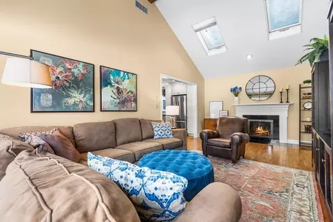 Living - 68 Sanborn Ln, Reading, MA 01867 photo 4 of 4