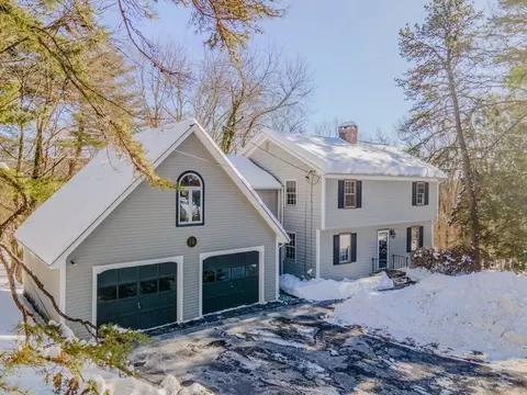 18 Stage Rd, Deerfield, MA 01373