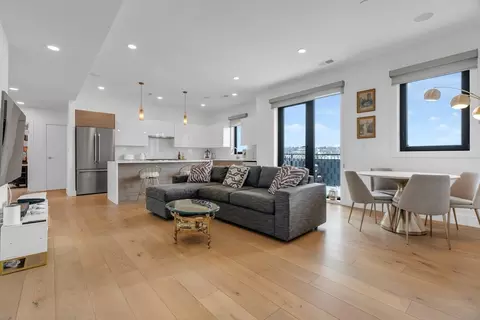 30 Penniman Rd #PH702, Boston, MA 02134