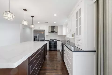 20 Mulhall Dr, Ashland, MA 01721