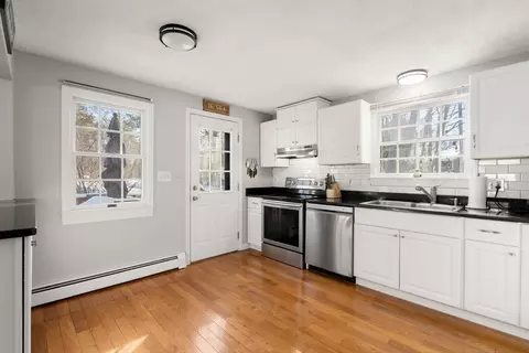 Kitchen - 2 Cobblers Ln, Beverly, MA 01915 photo 2 of 2