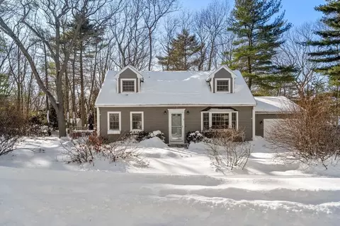 Exterior - 2 Cobblers Ln, Beverly, MA 01915 photo 3 of 4