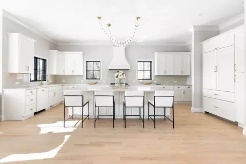 105 Adams Ave, Newton, MA 02465
