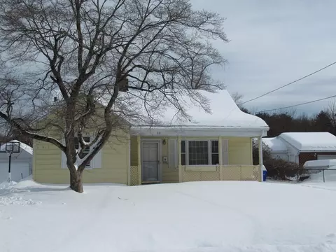 33 Connolly St, Indian Orchard, MA 01151