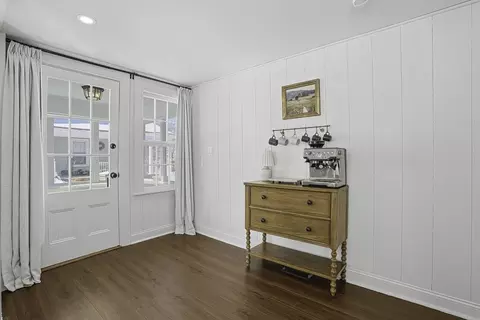 26 Maple St, Mendon, MA 01756 photo 3