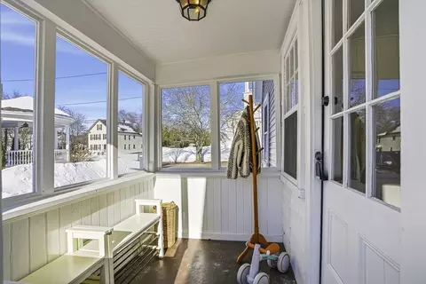 26 Maple St, Mendon, MA 01756 photo 2
