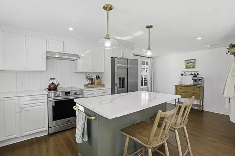 26 Maple St, Mendon, MA 01756 photo 9