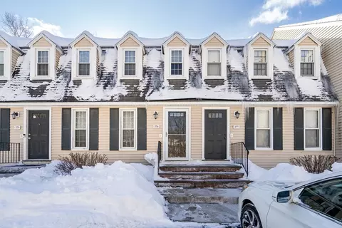 20 Woodland Dr #376, Lowell, MA 01852