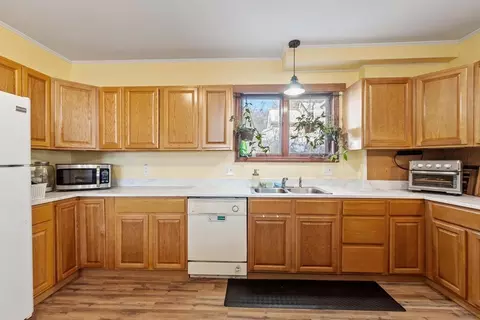 35 Ball St, Orange, MA 01364 photo 11