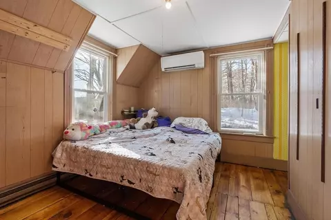 35 Ball St, Orange, MA 01364 photo 27