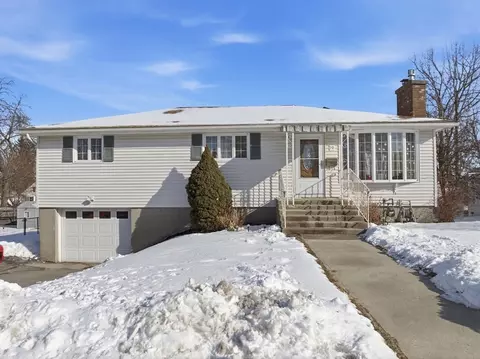 19 Middlesex Ave, Worcester, MA 01604
